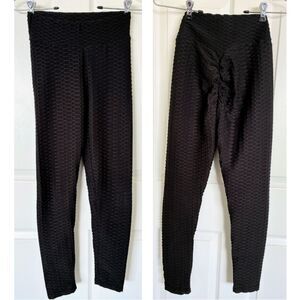 Black textured stretch leggings